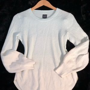Gap sweater